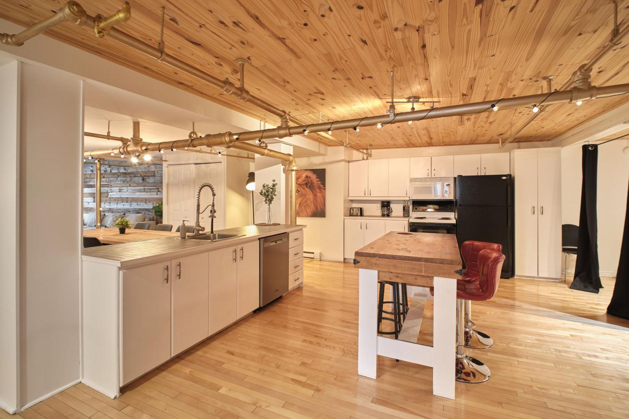 Lion'S Den // Spacious 1500 Sqft 魁北克 外观 照片