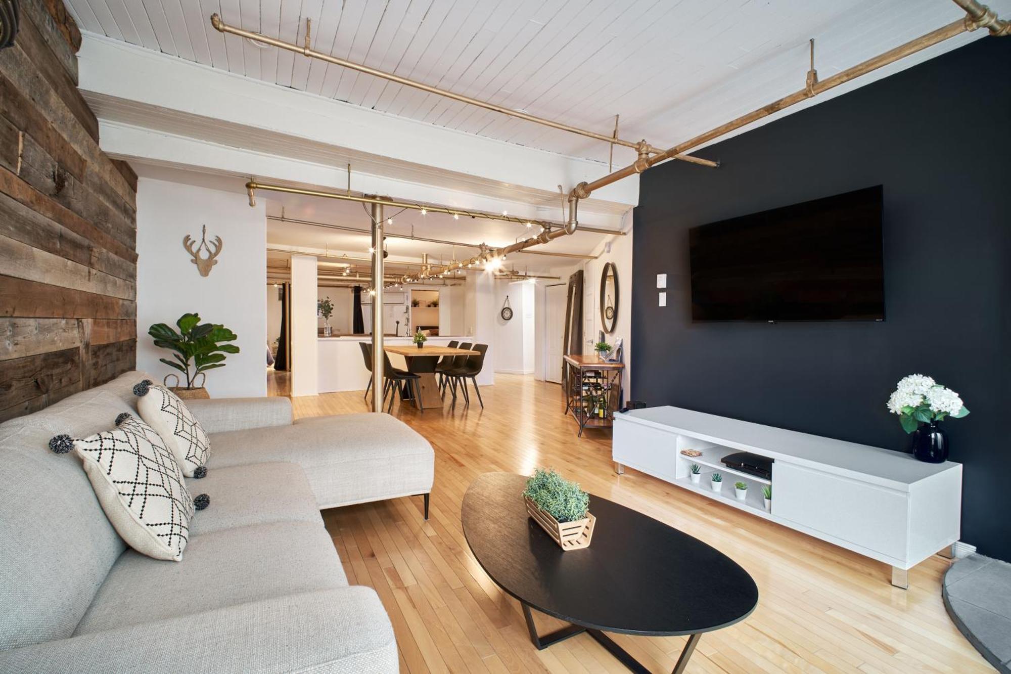 Lion'S Den // Spacious 1500 Sqft 魁北克 外观 照片